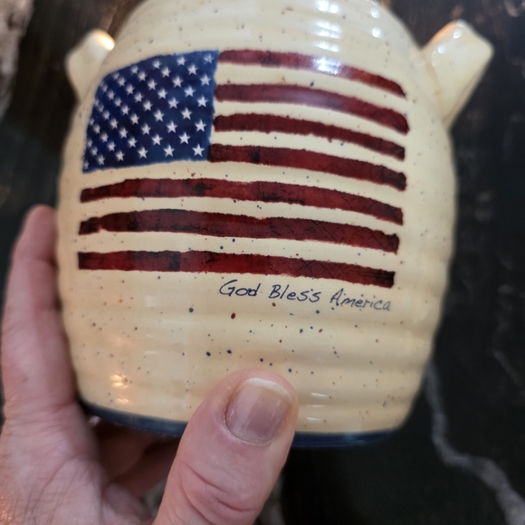 Scentsy Ceramic Warmer with American Flag Design - Picture 2 of 3